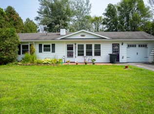 8 Mohawk Rd, Plattsburgh, NY 12901