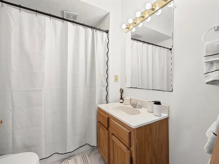 107 Westwood Dr — Photo 12