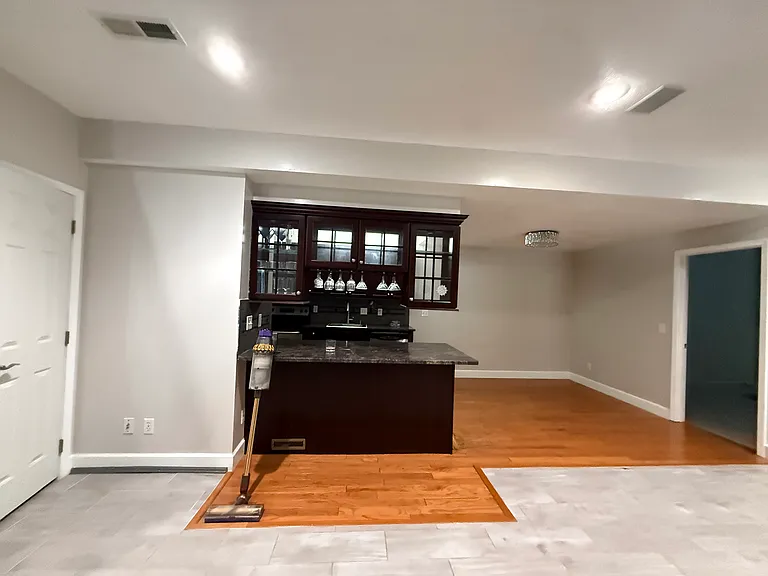 526 Buckley Rd — Photo 5