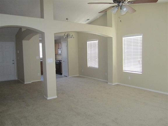 4th image of 10423 Griffon Dr NW