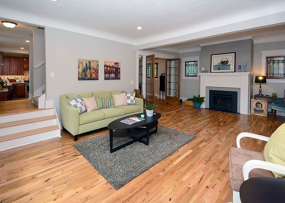 Spacious, open living room 