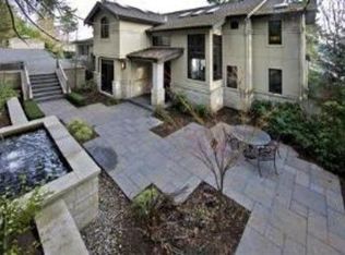 9022 N Mercer Way, Mercer Island, WA 98040