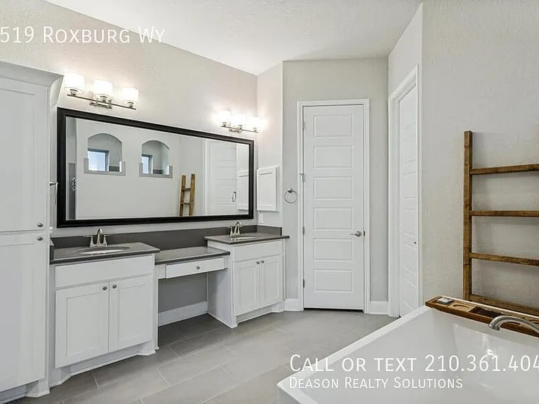 1519 Roxburg Way — Photo 16