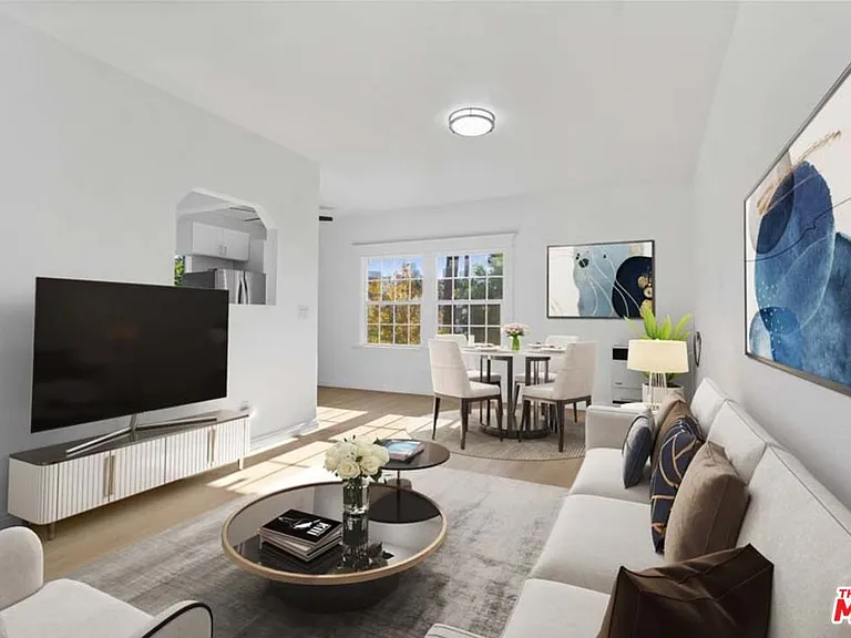1125 S Lake St #3 — Photo 3