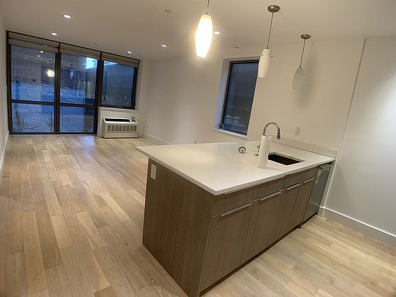 3rd image of 42-83 Hunter St #2B