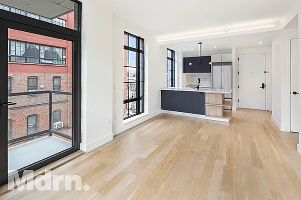 Rented by Mdrn Residential | media 28