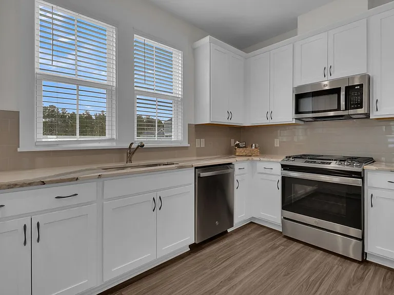 268 Symphony Ave — Photo 30