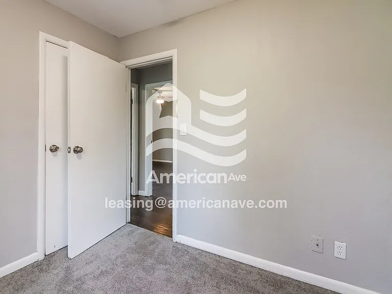 865772_012_bedroom_13665190.jpg