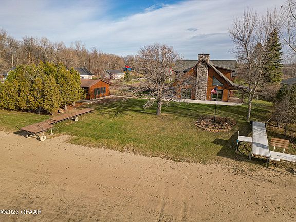 3rd image of 20647 Duerr Cir SE