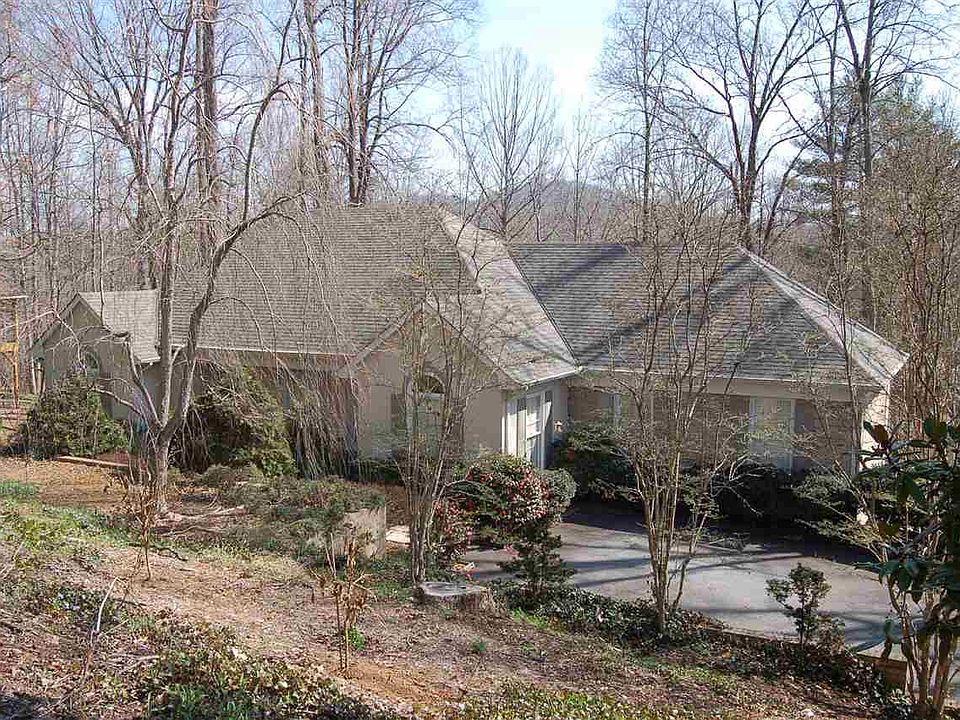 1st image of 530 Tremont Park Dr SE
