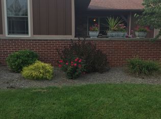 1508 Arrowhead Dr, Fremont, OH 43420