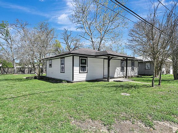 5th image of 122 Commerce St