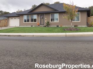 1880 NE Sunset St, Roseburg, OR