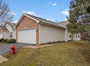 325 Capitol Dr UNIT B, Sugar Grove, IL 60554