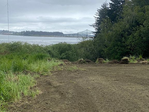 2nd image of 67482 E Bay Rd