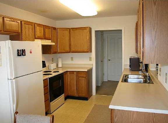 4th image of 704 S Treyburn Lakes Way