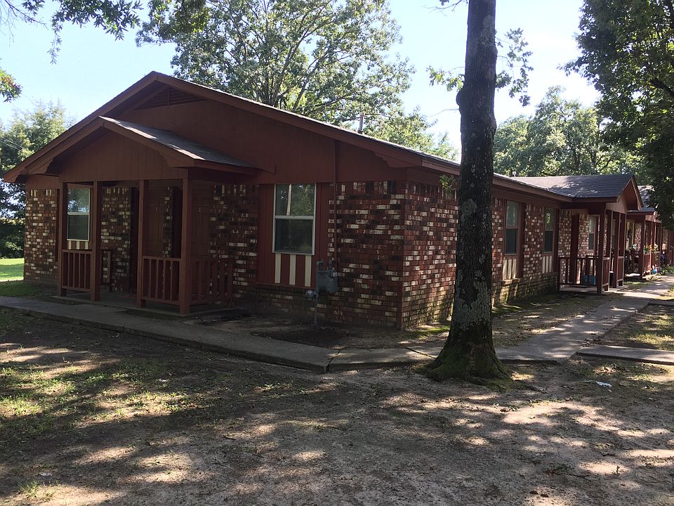 8 Unit Apartment Exterior