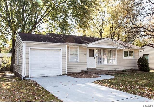 1st image of 240 Saint Regis Ln