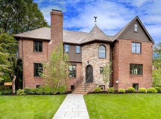 28 Gralynn Rd, Newton, MA 02459