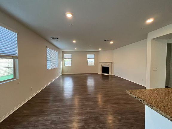 2nd image of 13370 Los Robles Ct