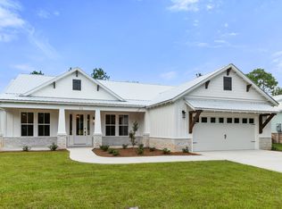 25 Grizzly St E, Freeport, FL 32439