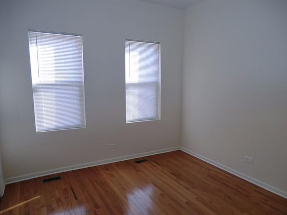 5th image of 1518 W Pearson St #1A