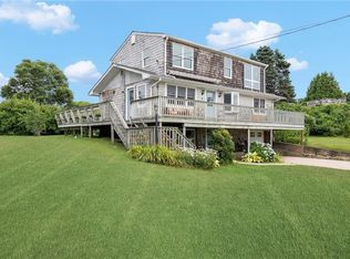 10 Willow Ave, Narragansett, RI 02882