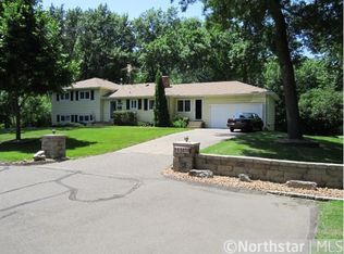 11618 Friar Ln, Minnetonka, MN 55305