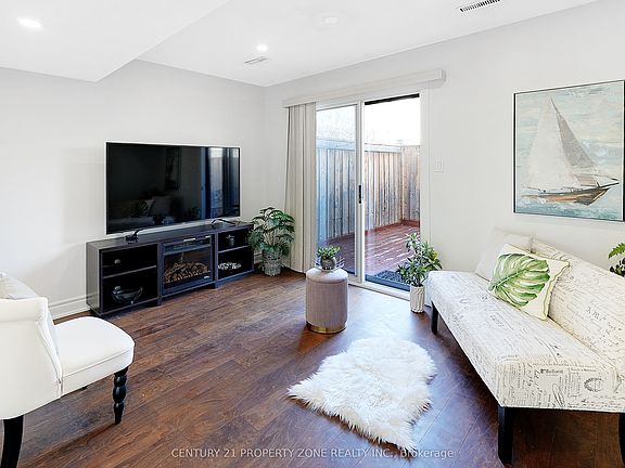 4th image of 7340 Copenhagen Rd #40