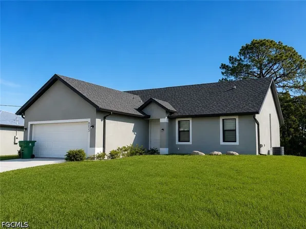 8033 Melody Cir, Labelle, FL 33935