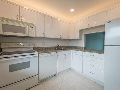 21 Abbey Ln #208, Delray Beach, FL, 33446