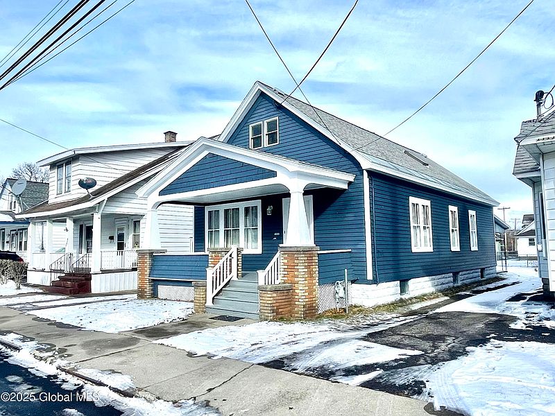 3rd image of 1335 Santa Fe Street
