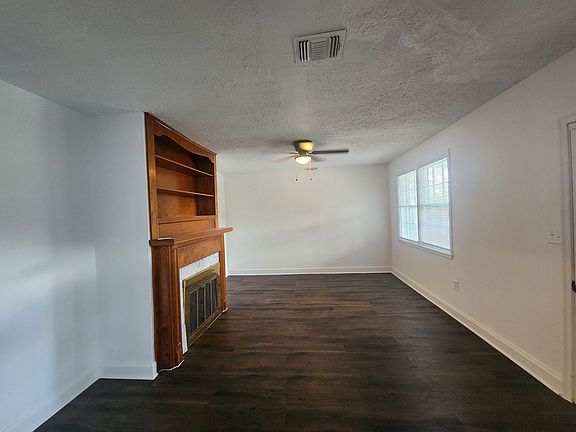5th image of 3809 18th Ave