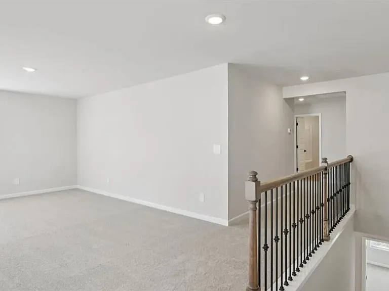 2828 Sweet Red Cir — Photo 18