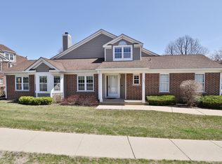 1001 Interloch Ct, Algonquin, IL 60102