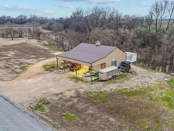 4th image of 3777 Sunflower School Rd