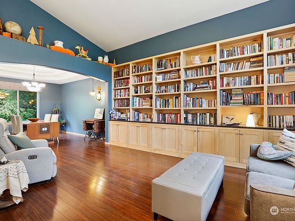 3rd image of 3533 66th Avenue NE