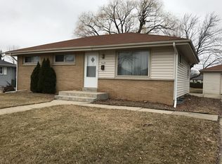 8232 W Winfield Ave, Milwaukee, WI 53218