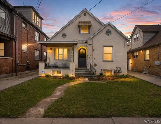 2247 Grand Ave, Niagara Falls, NY 14301