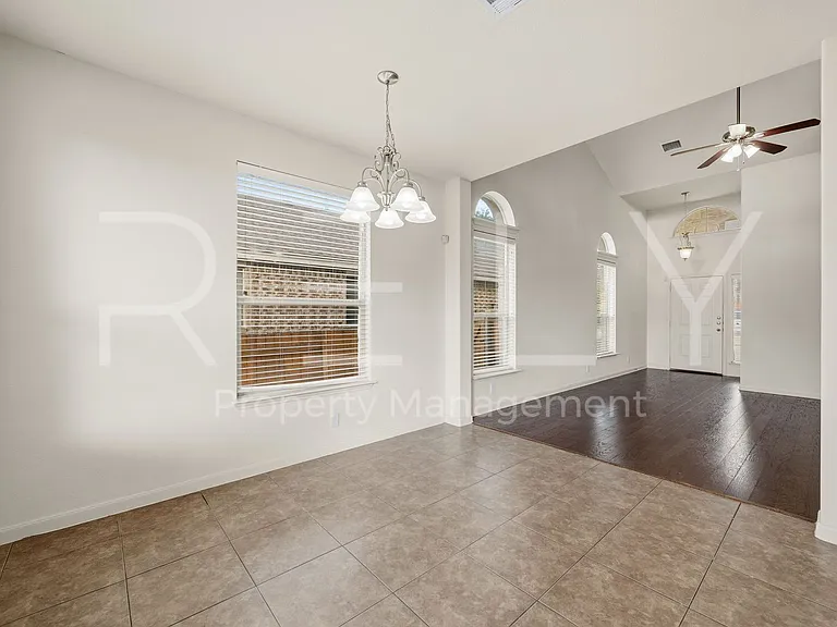 1405 Sunny Meadows Loop — Photo 14