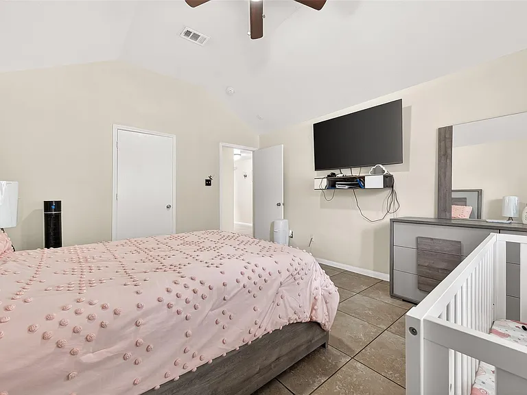 2510 Fox Water Dr — Photo 17