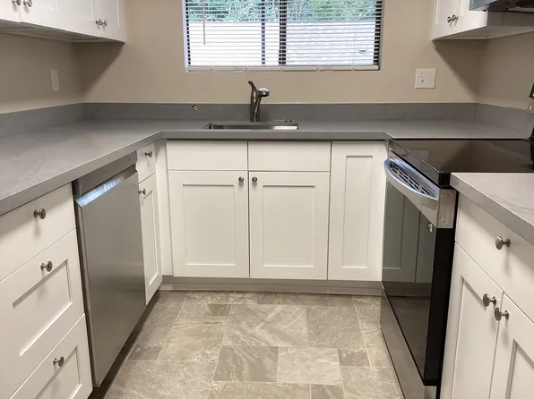 8305 53rd Ave W APT 5, Mukilteo, WA 98275