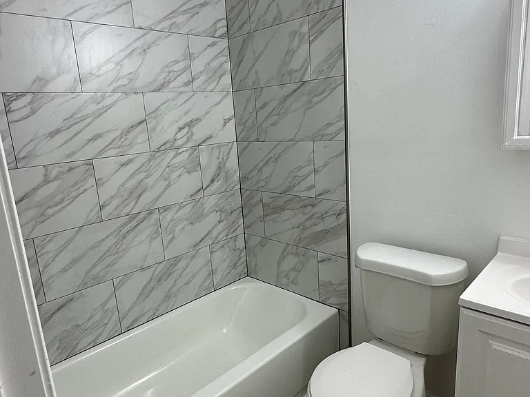 1303 Cove Ave #105 — Photo 13