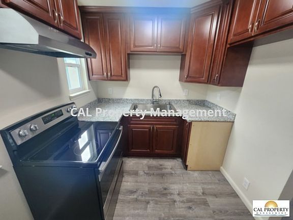 2nd image of 938 Illinois Ave #17