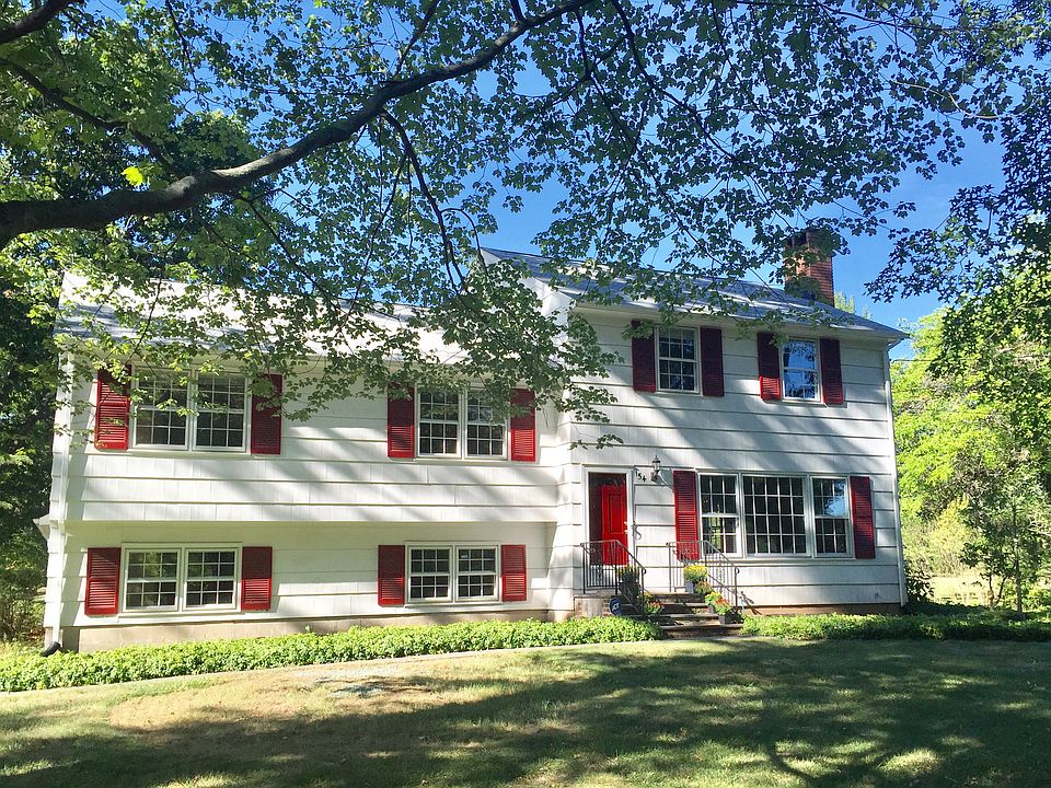 5 Bedrooms 2 1/2 bath