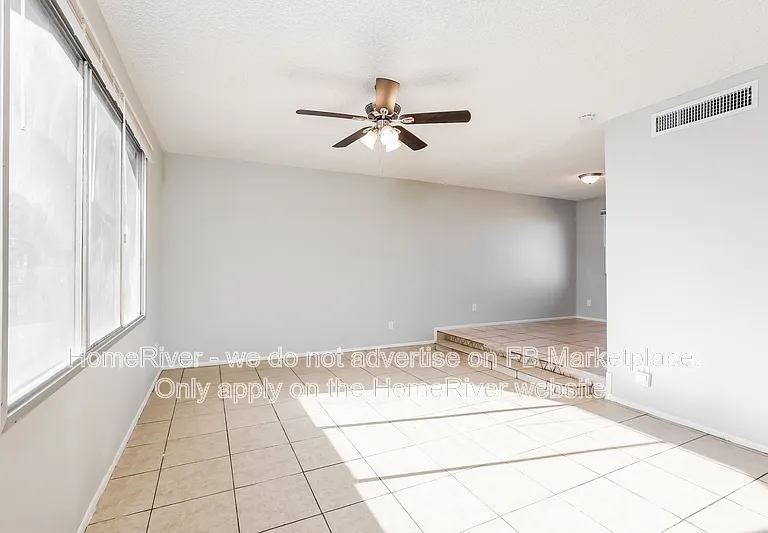 5758 N 42nd Ave — Photo 12