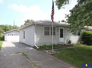 418 Adams St, Lincoln, NE 68521
