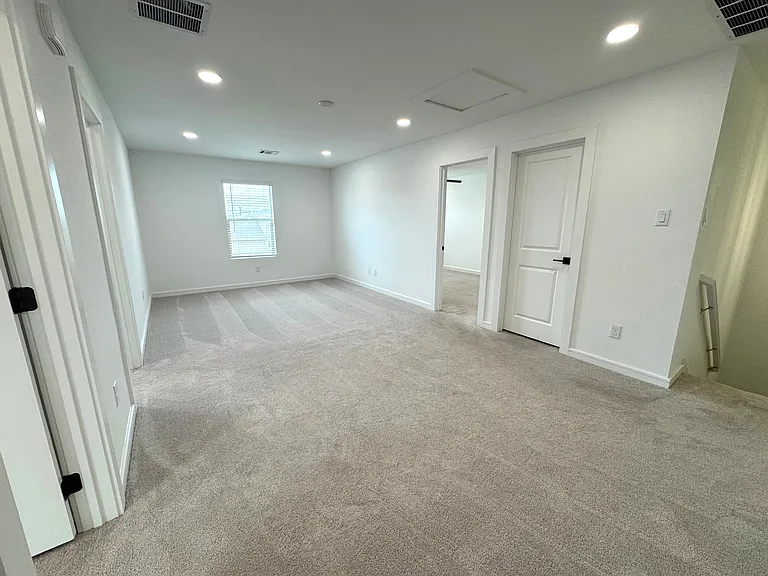 2518 Tahoe Dr — Photo 25