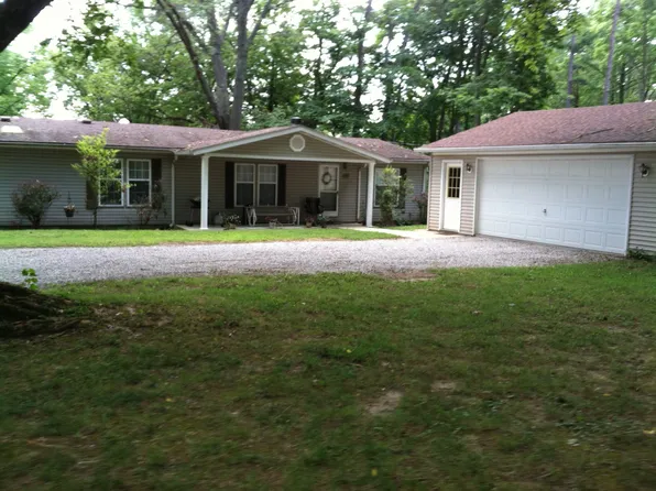 814 Arbor Ln, Centralia, IL 62801