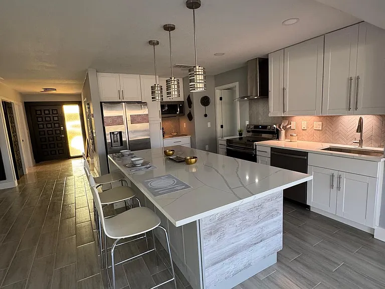 400 Capri Blvd — Photo 5